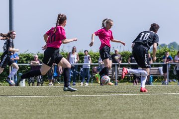 Bild 31 - B-Juniorinnen Pokalfinale SV Henstedt Ulzburg - SG Holstein Sued : 2:0